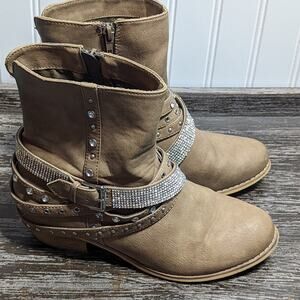 Not Rated Women's Tan Embellished Rhinestone Ankle Bootie Size 7